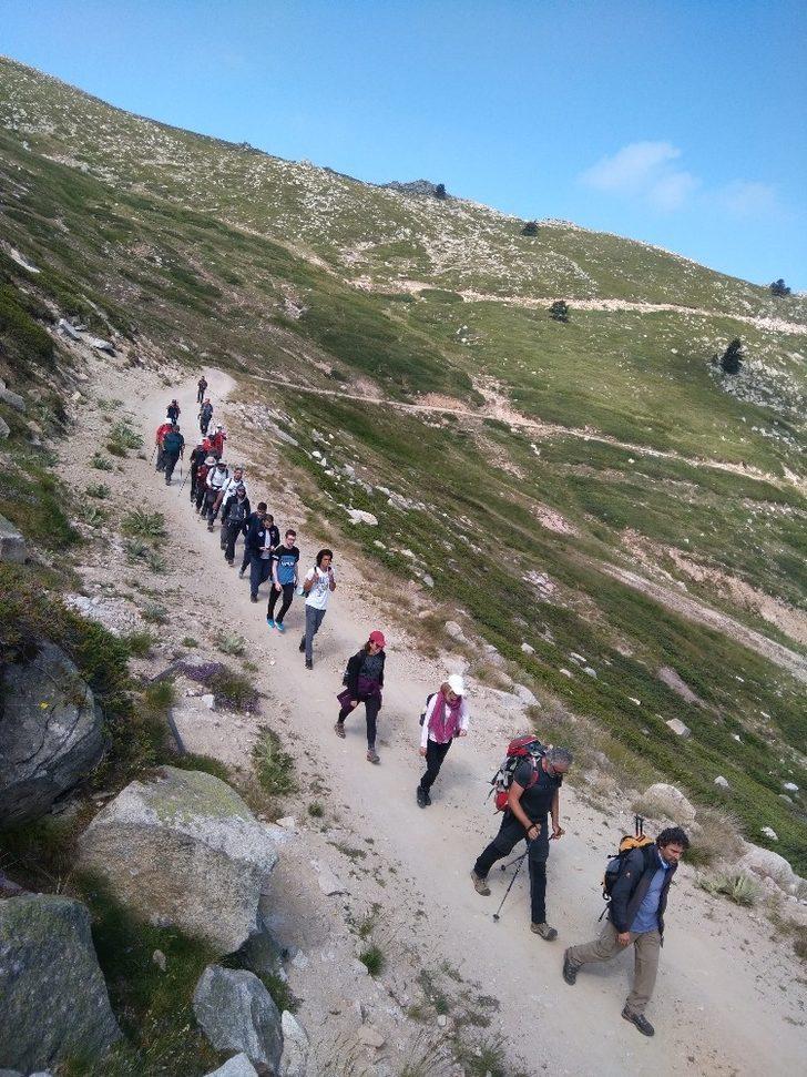 Doğa tutkunlarından 15 Temmuz zirvesi G4