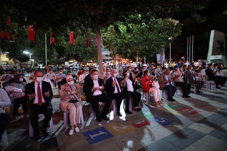 15 Temmuz hatıra defterine, milli iradeye olan bağlılıklarını yazdılar G4
