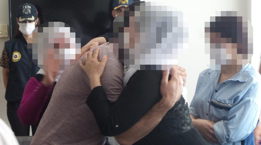 İkna edilen PKK'lı terörist kaçarak teslim oldu, ailesiyle buluşturuldu