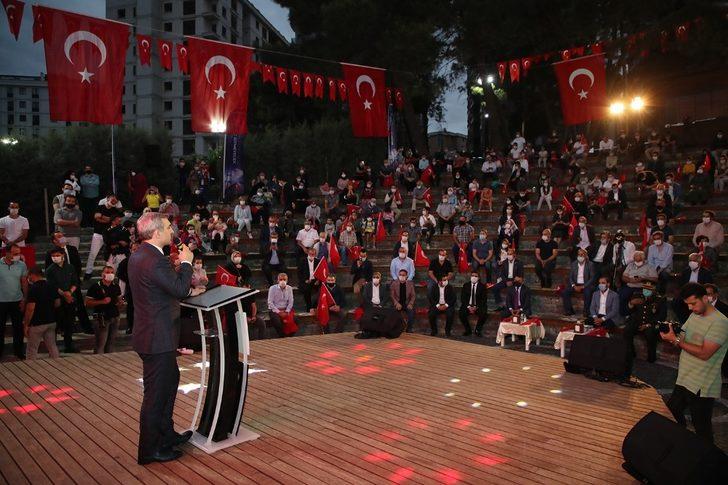 Bayram Şenocak: “Milli iradeyi yok sayanlara karşı her zaman ‘Demokrasi Nöbeti’ndeyiz” G2