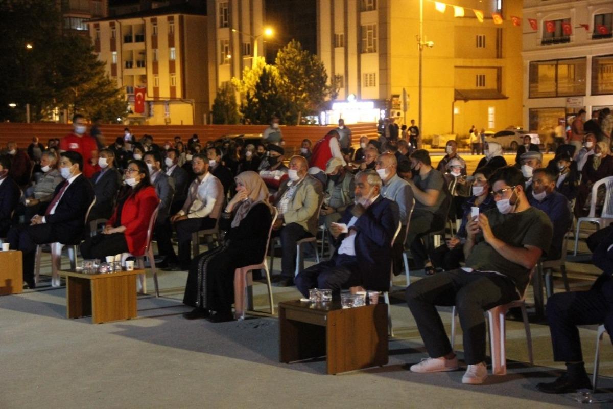 Şehit annesi, g&ouml;zyaşlarına hakim olamadı