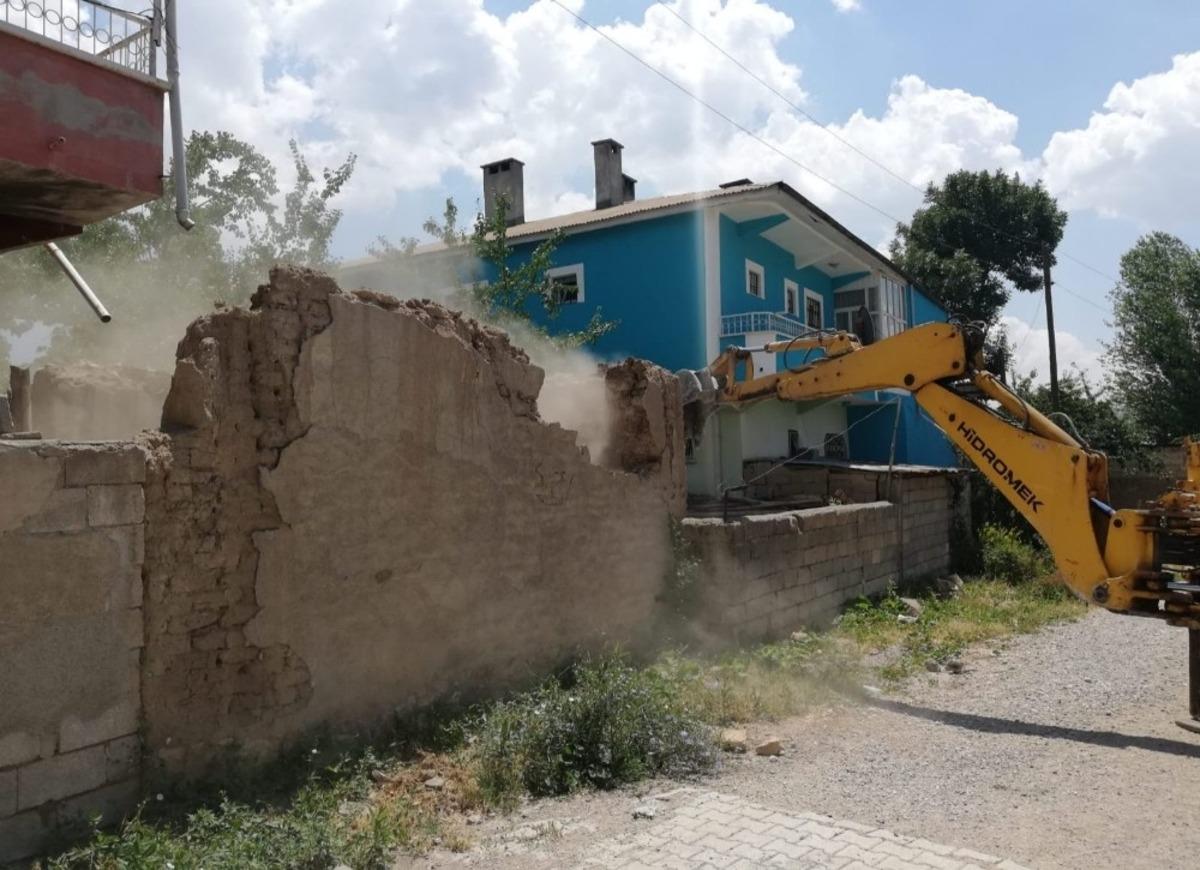 Geri d&ouml;n&uuml;ş&uuml;m ile 777 bin ağacın kesilmesi &ouml;nlendi