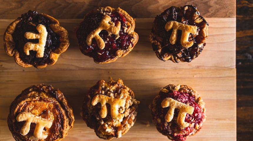 Muffin kabında harika ikramlık lezzetler hazırlayabilirsiniz! Ünlü şeften 3 mükemmel tarif...