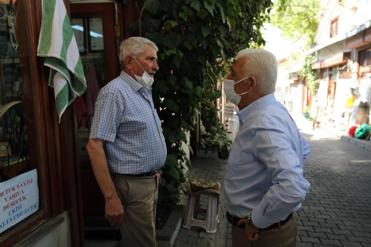 Başkan G&uuml;r&uuml;n&rsquo;den Arastada esnafına ziyaret