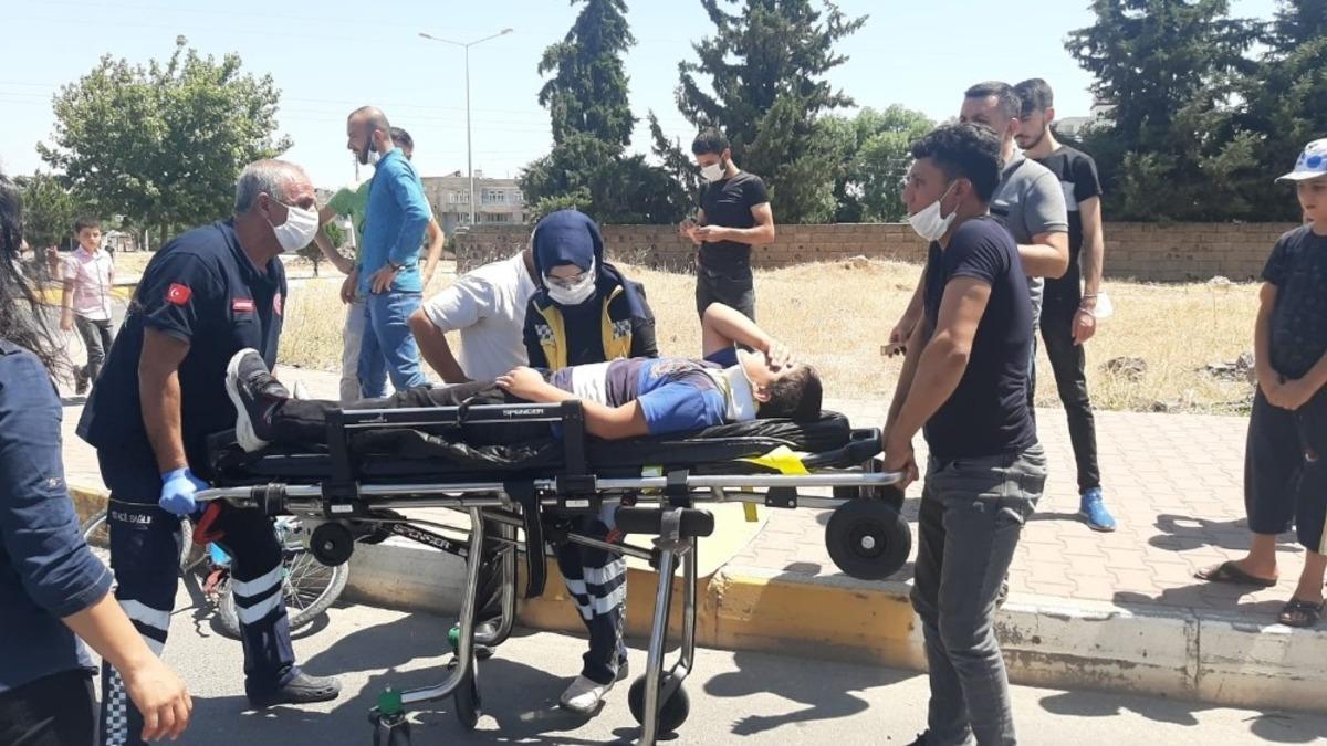 Bisiklet ile otomobil &ccedil;arpıştı: 1 yaralı