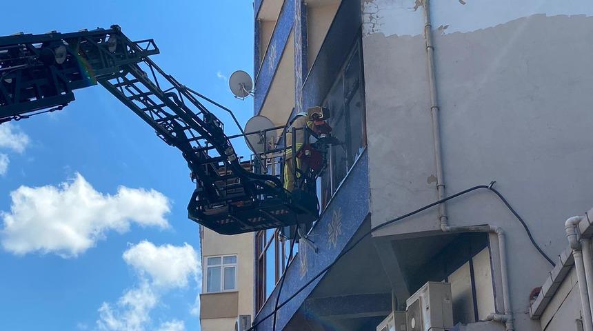 Ataşehir'de korkutan yangın