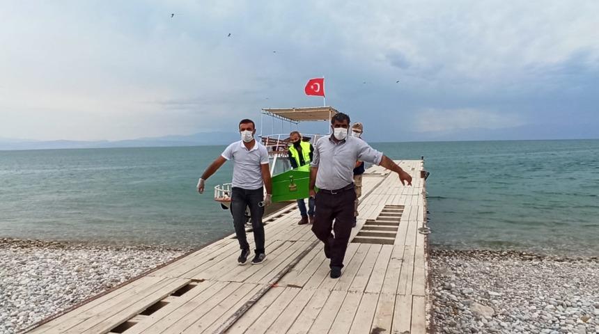 Van G&ouml;l&uuml;'nden &ccedil;ıkarılan ceset sayısı 40'a y&uuml;kseldi