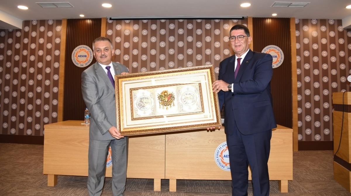Antalya Valisi Yazıcı, AESOB&rsquo;da 75 oda başkanıyla bir araya geldi