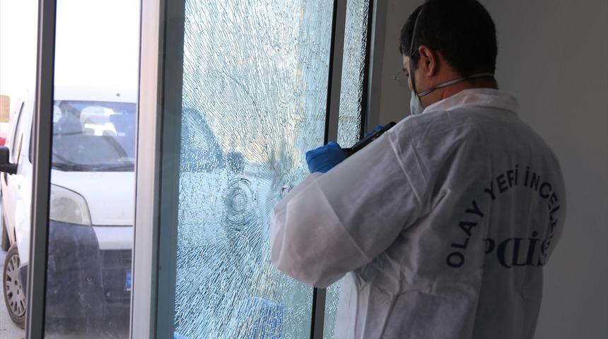 Gece bekçisiyle firma sorumlusu arasında silahlı kavga!