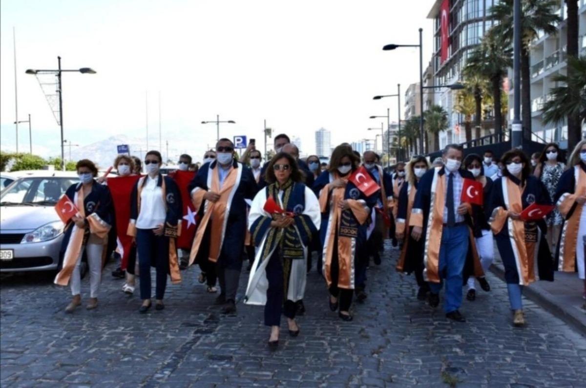İzmir Demokrasi &Uuml;niversitesinden &ldquo;Demokrasi Y&uuml;r&uuml;y&uuml;ş&uuml;&rdquo;