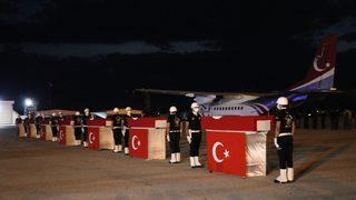 Van’ın Gevaş ilçesinde düşen uçakta şehit olan polislere uğurlama töreni