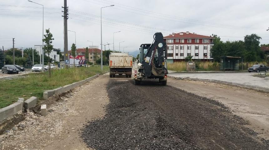 Düzce’de asfalt yama çalışmaları devam ediyor