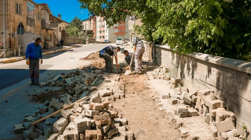Bitlis Belediyesinde kaldırım ve &ccedil;evre d&uuml;zenlemesi