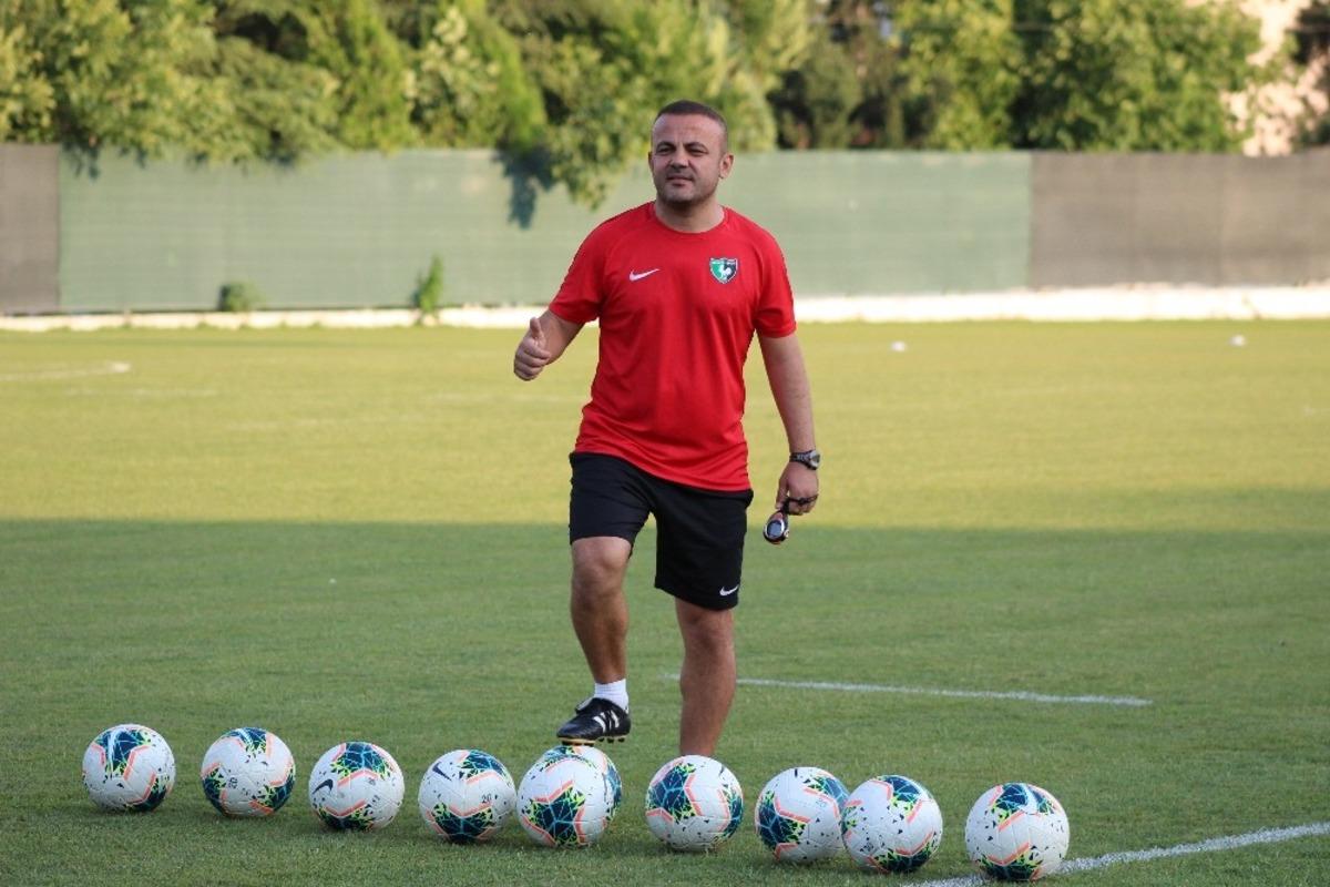 Denizlispor Teknik Direkt&ouml;r&uuml; Kartop: "Alanya ma&ccedil;ını kazanıp &ouml;n&uuml;m&uuml;ze bakmak istiyorum"