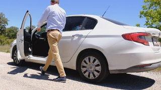 Gören gözlerine inanamıyor! Kontağı kapatıp, vitesi boşa alınca bakın ne oluyor