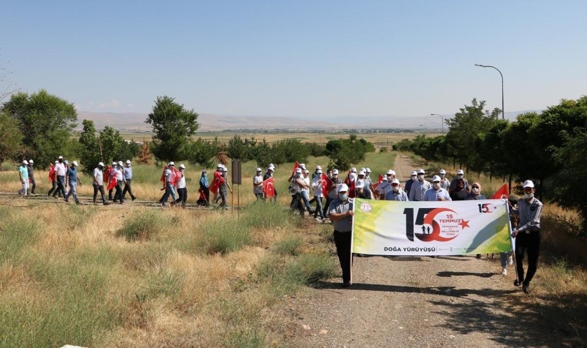 MŞ&Uuml;&rsquo;de 15 Temmuz anısına doğa y&uuml;r&uuml;y&uuml;ş&uuml;