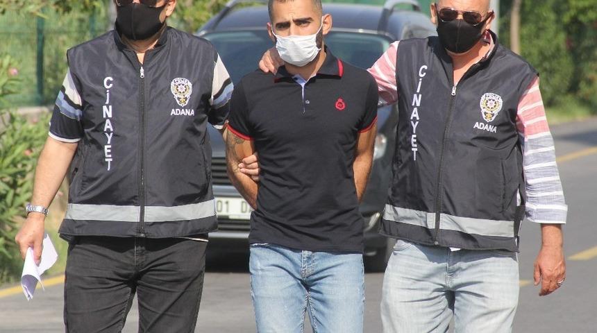 Kazayı &uuml;stlenmeyen arkadaşını tabancayla vurarak &ouml;ld&uuml;rd&uuml;