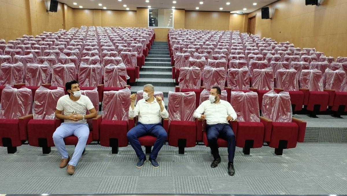 &rsquo;K&uuml;lt&uuml;r Evi&rsquo;ne sinema ve konferans salonu