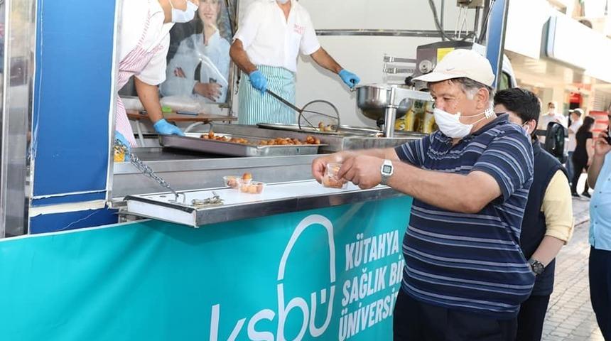 KSB&Uuml;, 15 Temmuz şehitleri anısına lokma dağıtımı ger&ccedil;ekleştirdi