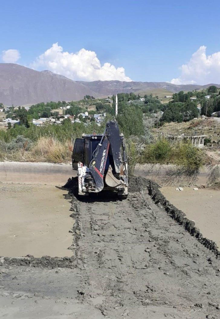 Van Büyükşehir Belediyesinin tarım seferberliği devam ediyor G4