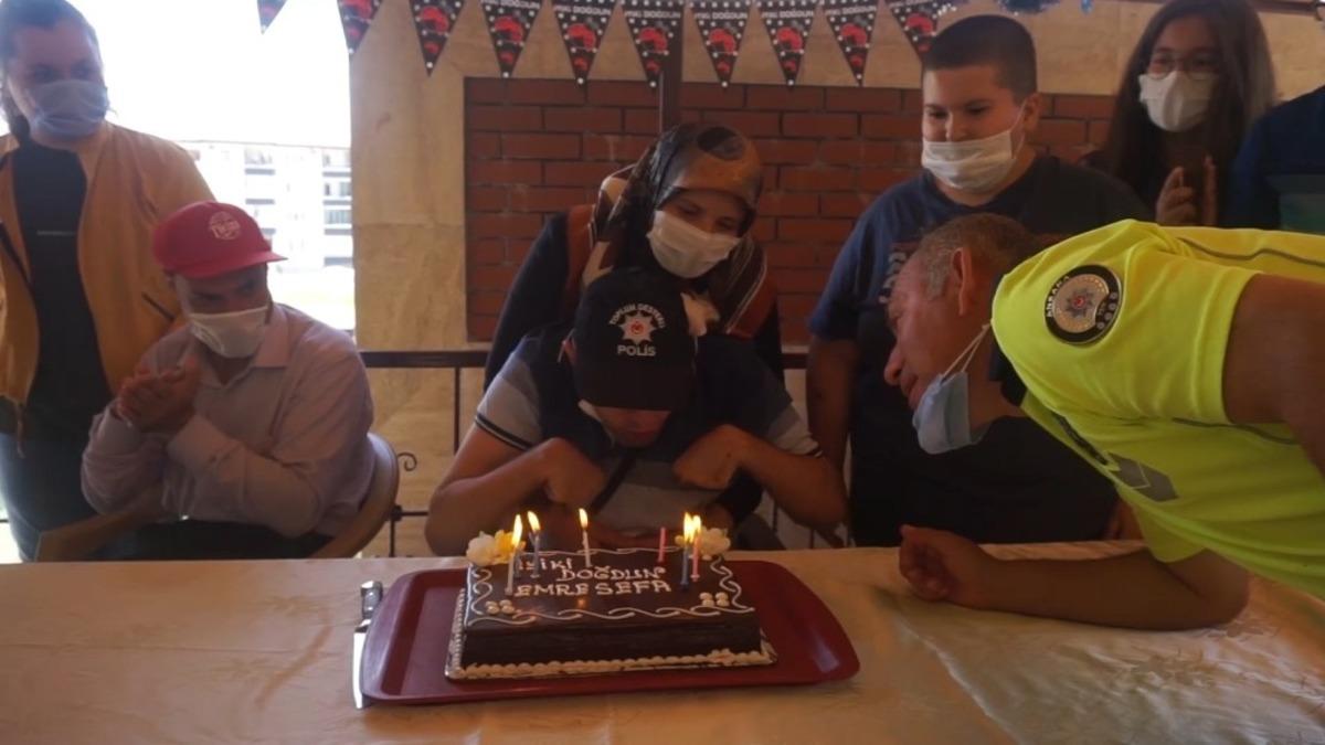 Belediyeden Sefa Emre&rsquo;ye s&uuml;rpriz doğum g&uuml;n&uuml;