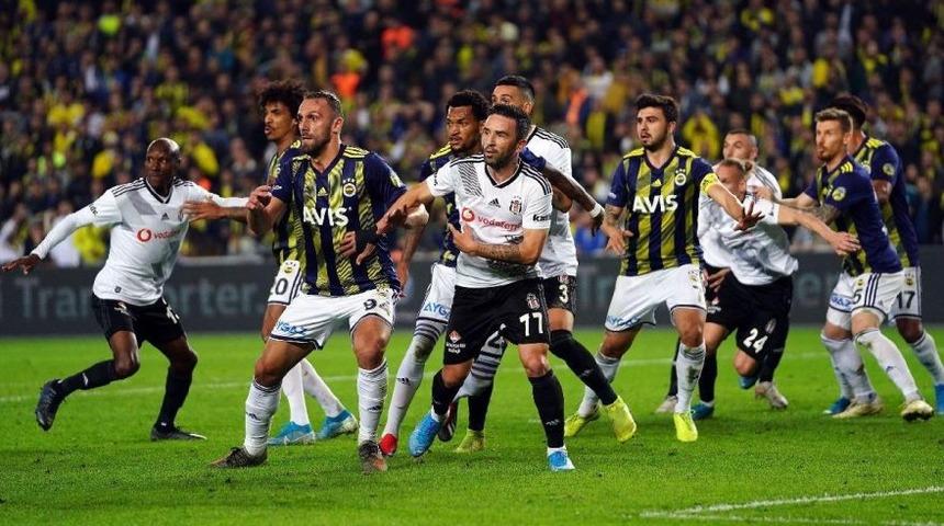 Derbi ne zaman? Beşiktaş Fenerbahçe maçı saat kaçta, hangi kanalda?
