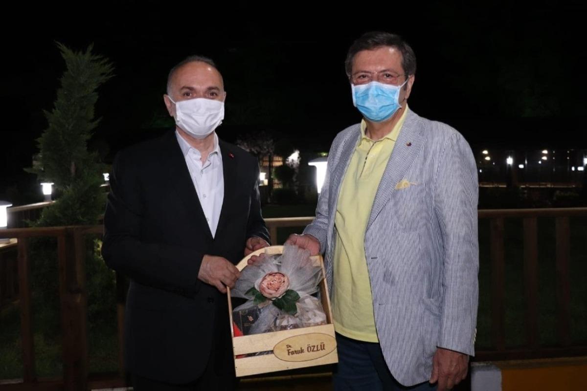 TOBB Başkanı Hisarcıklıoğlu&rsquo;ndan s&uuml;rpriz D&uuml;zce ziyareti