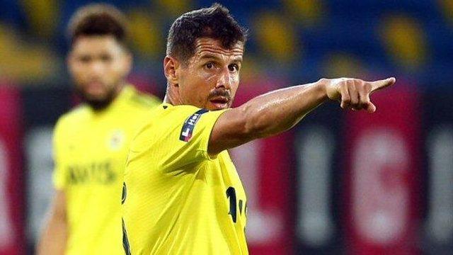 Fenerbahçe'den Emre Belözoğlu ve Nabil Dirar kavgası için açıklaması