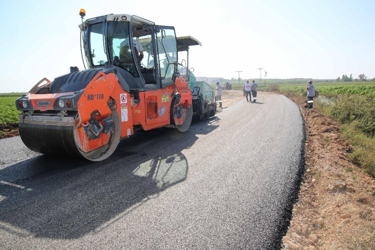 B&uuml;y&uuml;kşehir 2 bin kilometre yol asfaltlayacak