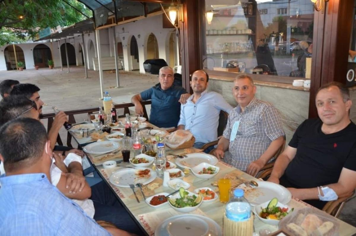 Torbalı&rsquo;ya tayini &ccedil;ıkan Emniyet M&uuml;d&uuml;r&uuml; Yener&rsquo;e veda yemeği