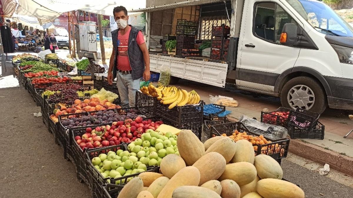 Korona vir&uuml;sten dolayı 28 g&uuml;n kurulmayan pazar yeniden a&ccedil;ıldı