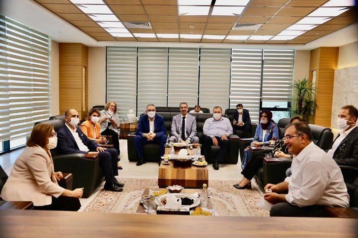 Fatma Şahin’den Bulut’a ziyaret G1