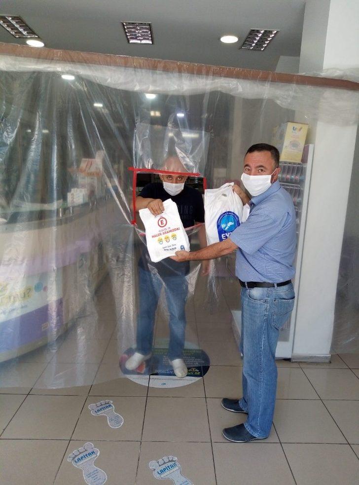 Eyüpsultan Belediyesi eczanelere ilaç poşeti dağıtıyor G2