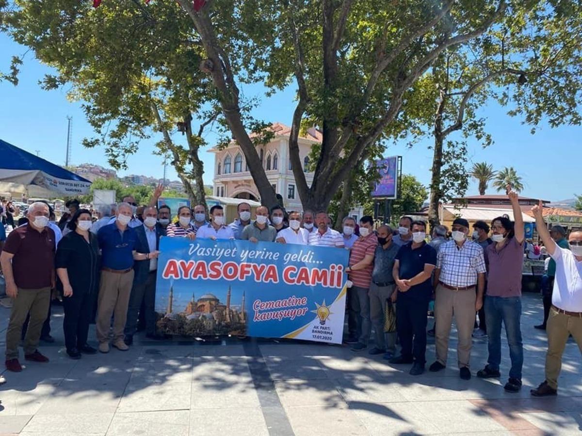 Dualar Ayasofya i&ccedil;in g&ouml;ğe y&uuml;kseldi