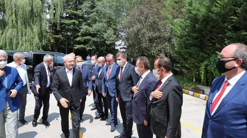 Başkan Şahin, CHP İl Belediye Başkanları toplantısına katıldı