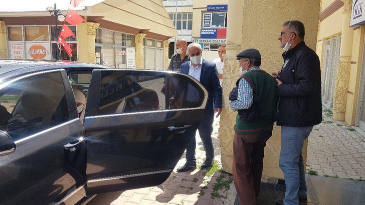 Başkan Ensari, yaşlı çifti makamında ağırladı G2