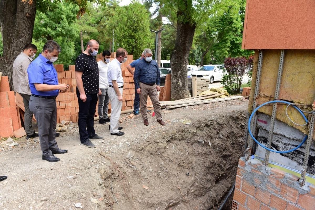 Başkan Aşgın nikah sarayındaki &ccedil;alışmaları inceledi