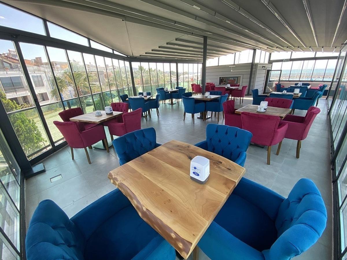 Burhaniye&rsquo;de İskele Kafe hizmete girdi