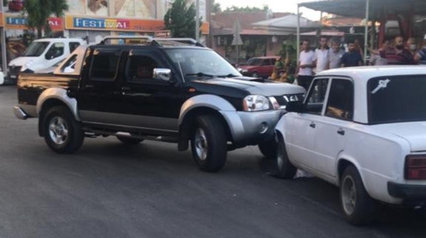Cezaevinden &ccedil;ıktığı g&uuml;n otomobil &ccedil;aldı, polisten ka&ccedil;amadı