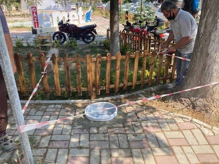 Çeşmelerin yanına sokak havanları için mermer su kapları G3