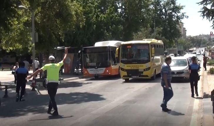 Polis ekiplerinden yaya öncelikli trafik bilgilendirmesi G4