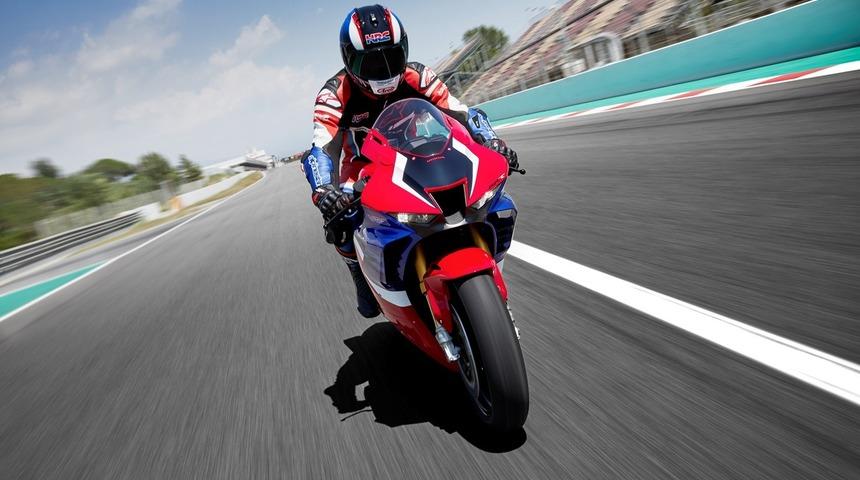 CBR1000RR-R Fireblade SP Türkiye'de satışa çıktı! İşte CBR1000RR-R Fireblade SP'nin özellikleri