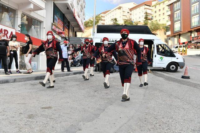 Mamak Belediyesinde halk oyunları görseli