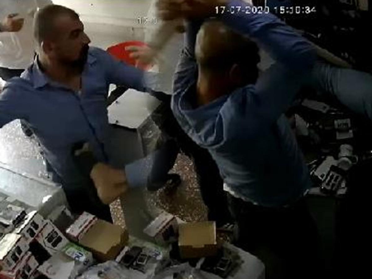 Dehşet anları! İmdadına &ccedil;evredekiler yetişti