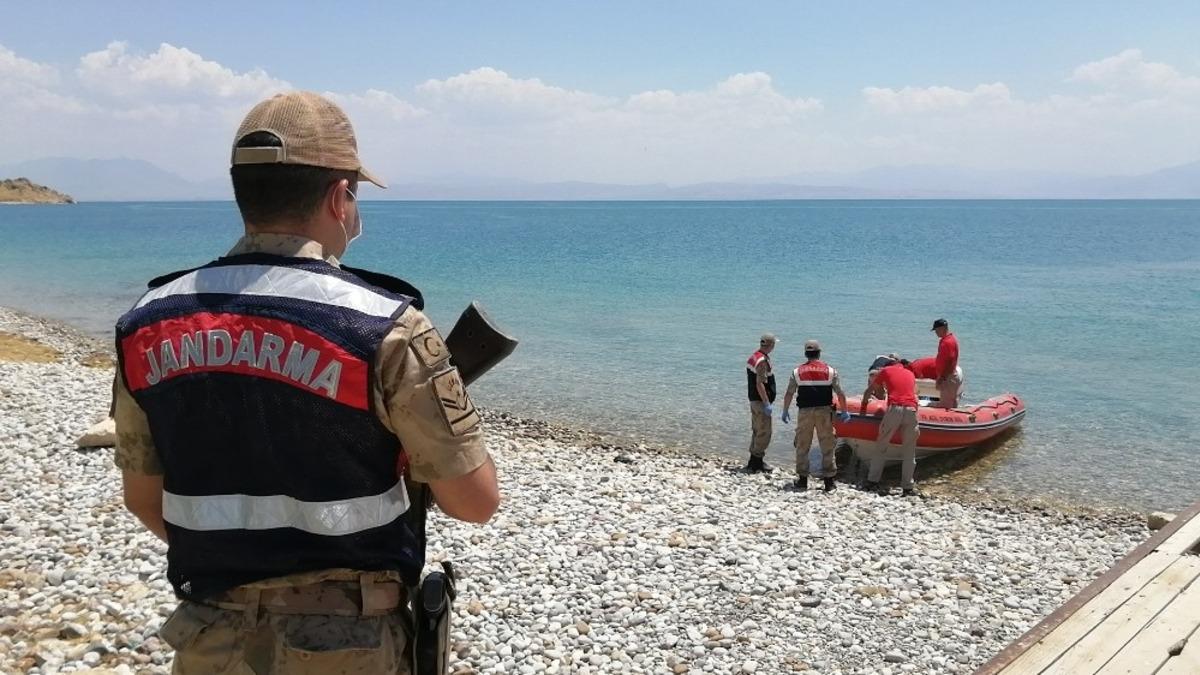 Van G&ouml;l&uuml;&rsquo;nden &ccedil;ıkan ceset sayısı 48 oldu