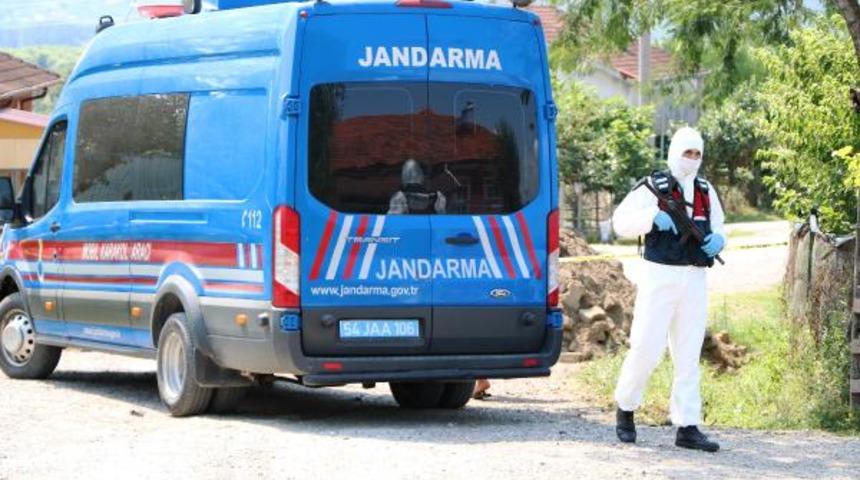 Sakarya'da bir sokakta koronavir&uuml;s alarmı! 27 ev karantinaya alındı  