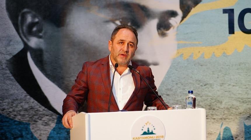 İş adamı Demir, &ldquo;&Uuml;retimi devam eden firmalar y&uuml;k&uuml;ml&uuml;l&uuml;klerini yerine getirmeli&rdquo;