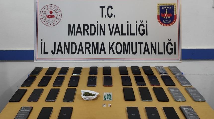 Mardin&rsquo;de uyuşturucu ve ka&ccedil;ak&ccedil;ılık operasyonu