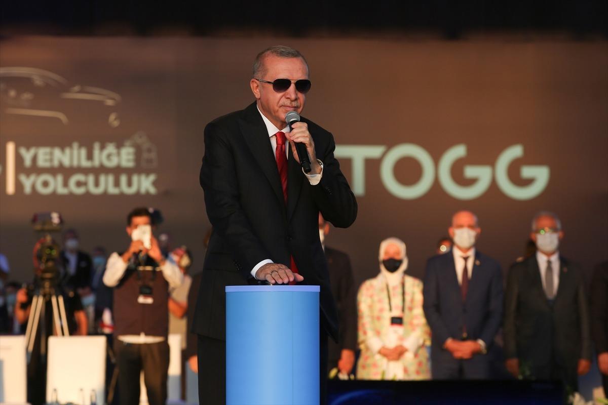 Yerli otomobilin &uuml;retileceği fabrikanın temeli atıldı! Cumhurbaşkanı Erdoğan'dan &ouml;nemli a&ccedil;ıklamalar