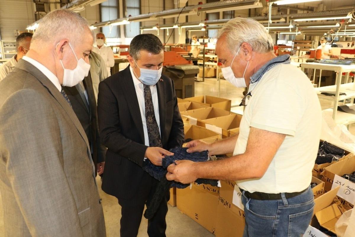 D&uuml;zce Valisi sanayi b&ouml;lgesinde incelemelerde bulundu